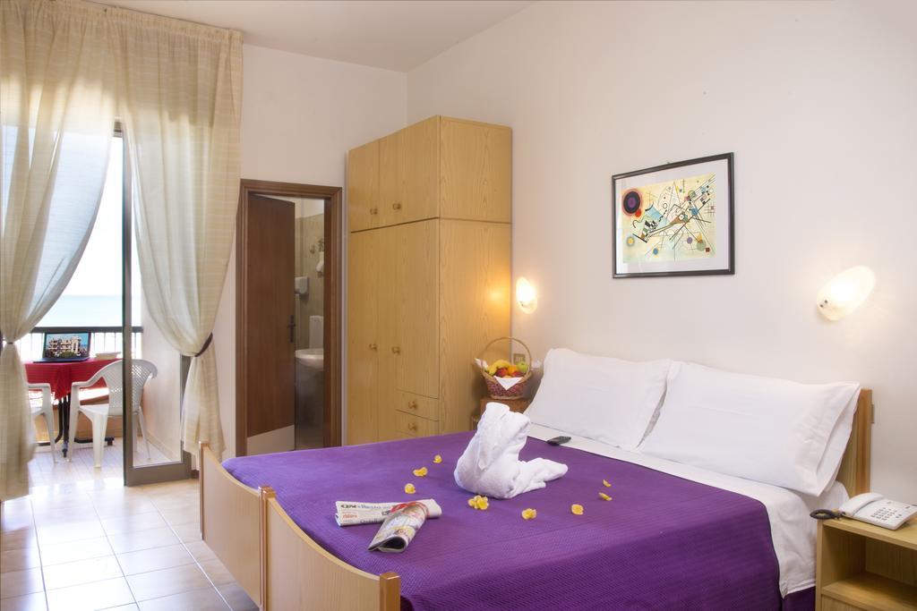 Hotel Usa Rimini Bilik gambar